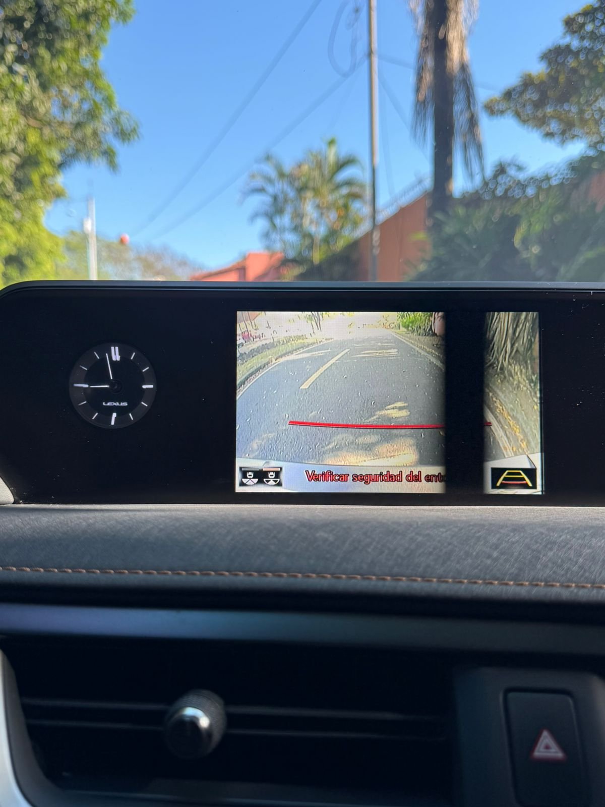 LEXUS UX 250h 2022 - Imagen 12