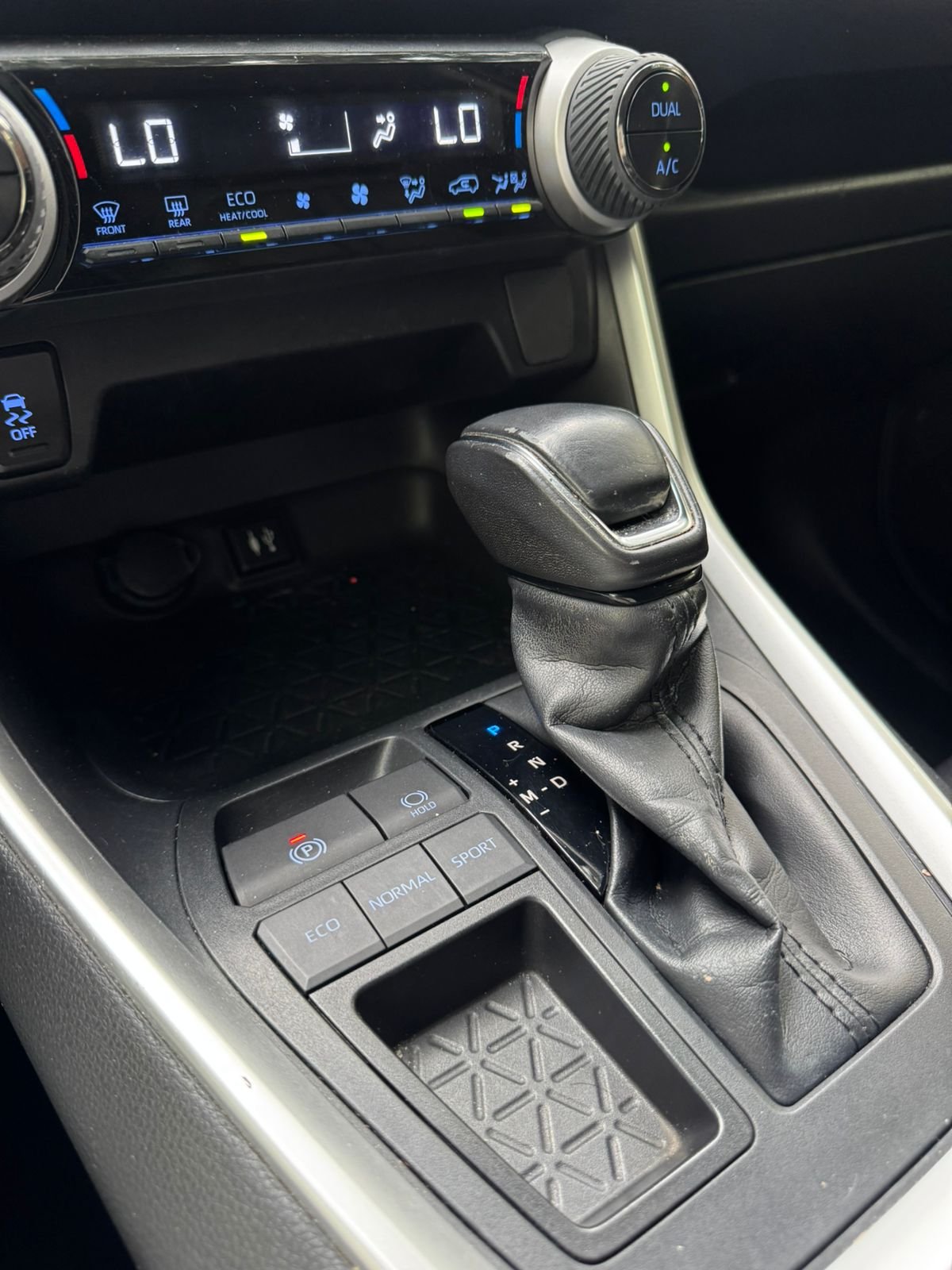 TOYOTA RAV4 2019 - Imagen 14