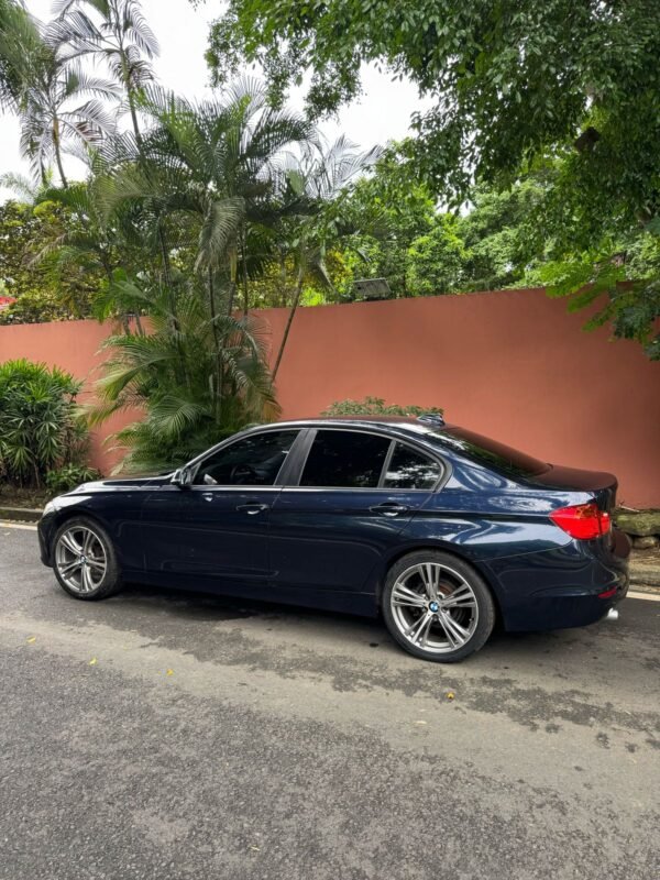 BMW 316i 2015 - Imagen 5