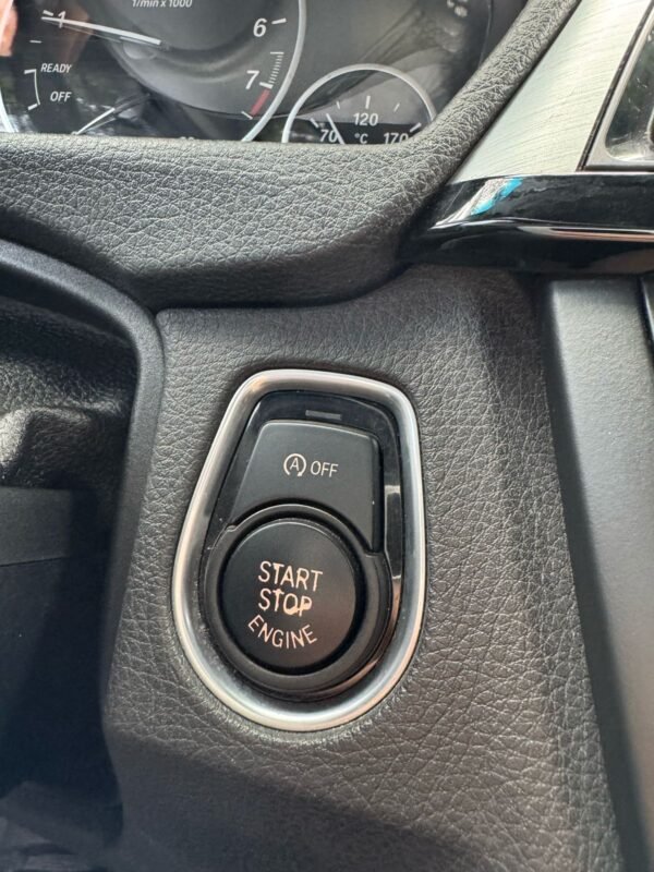 BMW 316i 2015 - Imagen 11