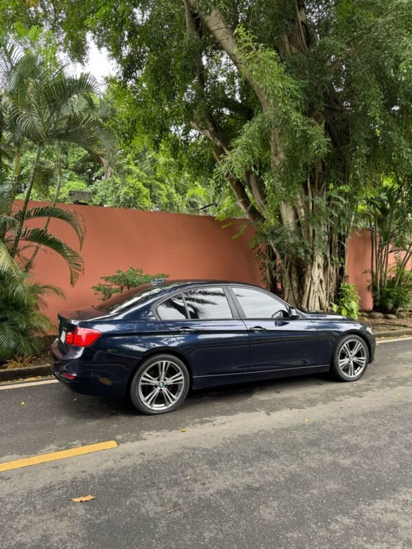 BMW 316i 2015 - Imagen 4