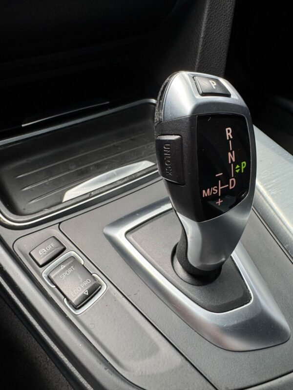 BMW 316i 2015 - Imagen 10