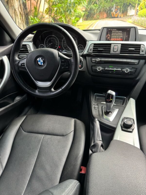 BMW 316i 2015 - Imagen 8
