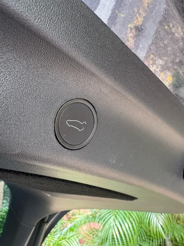 TESLA Y 2023 - Imagen 18