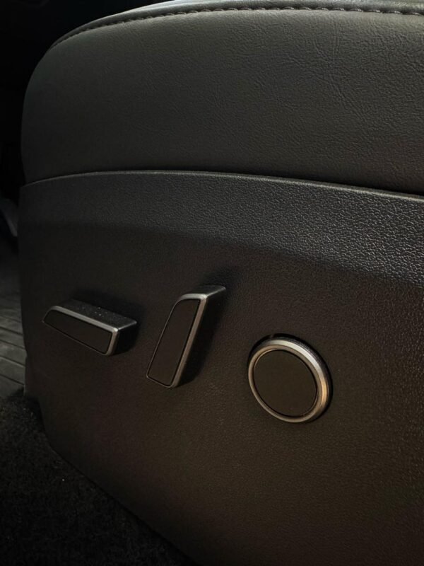 TESLA Y 2023 - Imagen 12