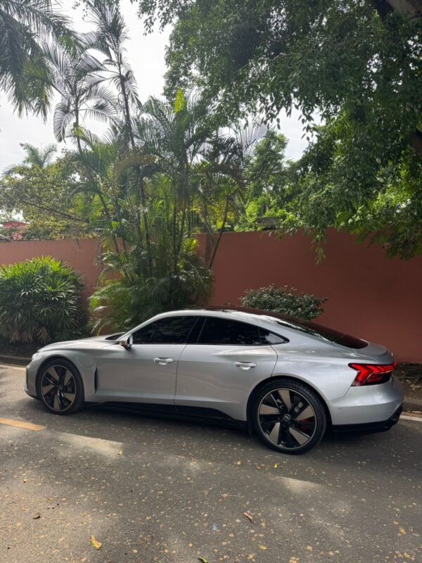 AUDI ETRON GT 2022 - Imagen 5