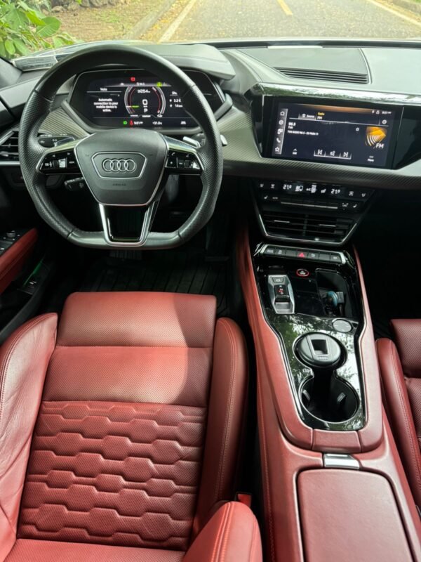 AUDI ETRON GT 2022 - Imagen 9