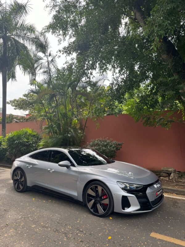 AUDI ETRON GT 2022 - Imagen 4
