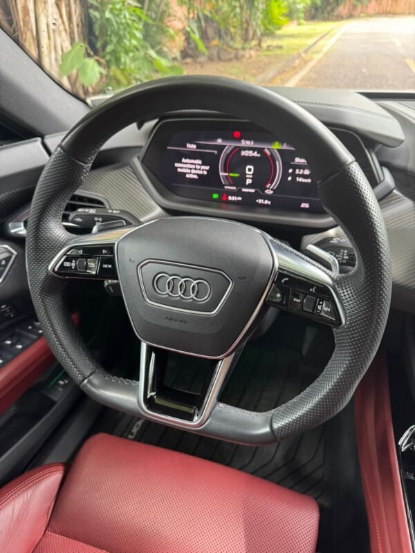 AUDI ETRON GT 2022 - Imagen 10