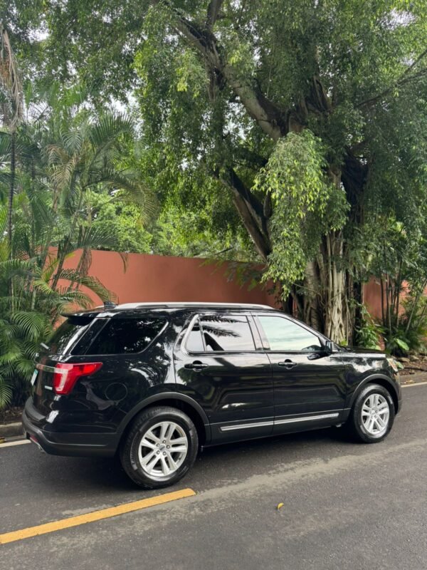 FORD EXPLORER XLT 2019 - Imagen 3