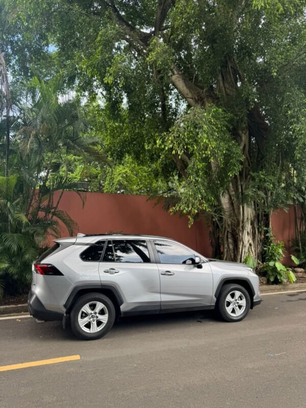 TOYOTA RAV4 2021 - Imagen 3