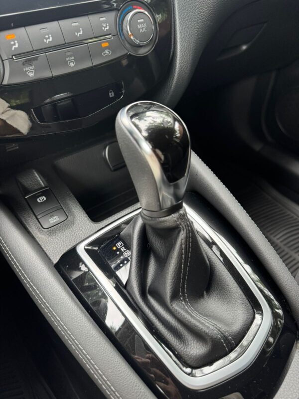 NISSAN QASHQAI 2019 - Imagen 12