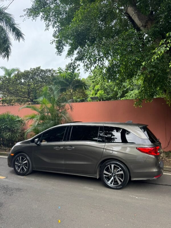 HONDA ODYSSEY ELITE 2018 - Imagen 4