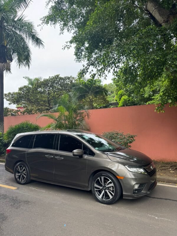 HONDA ODYSSEY ELITE 2018 - Imagen 3