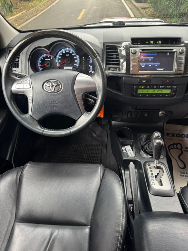 TOYOTA FORTUNER SRV 2014 - Imagen 9