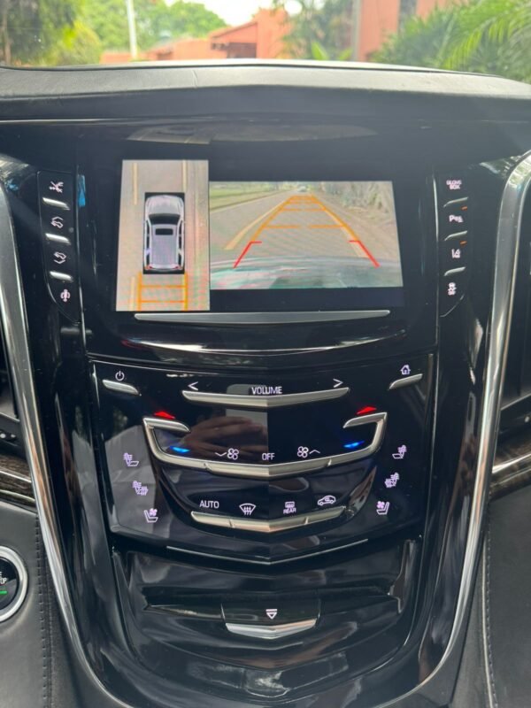 CADILLAC ESCALADE 2015 - Imagen 13