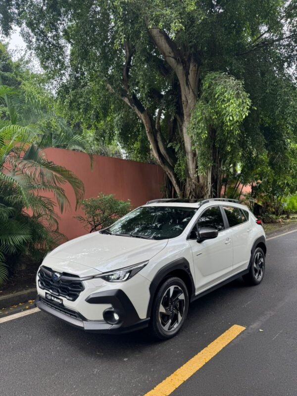 SUBARU CROSSTEK E-BOXER  2024