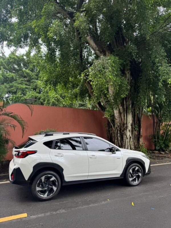 SUBARU CROSSTEK E-BOXER  2024 - Imagen 3