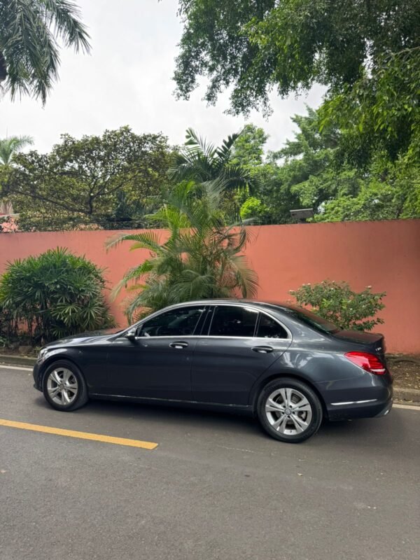 MERCEDES BENZ C 180 2015 - Imagen 4