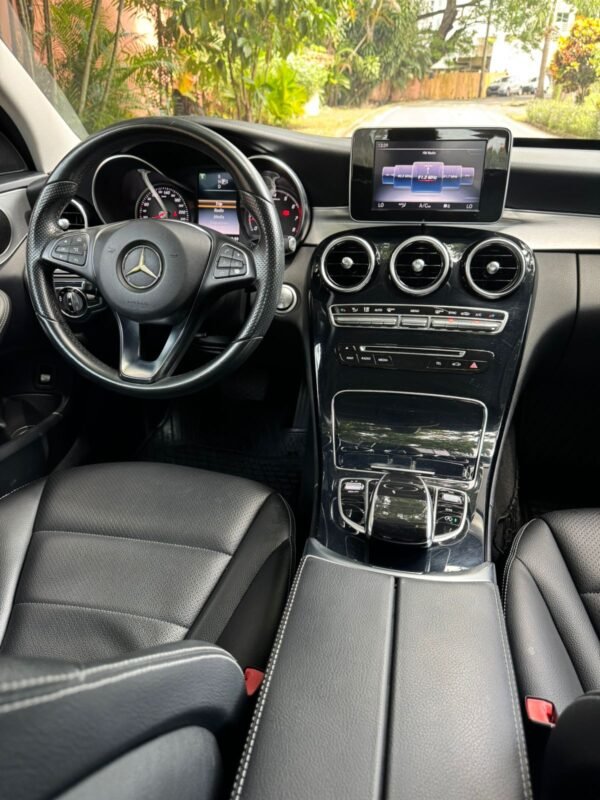 MERCEDES BENZ C 180 2015 - Imagen 8