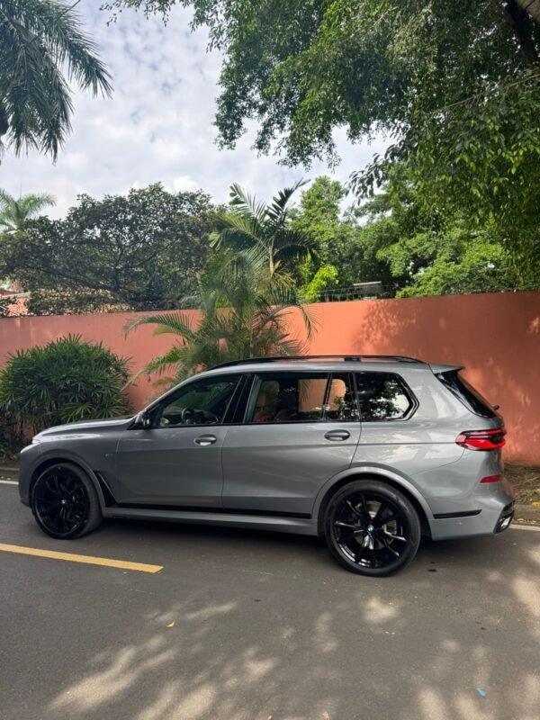BMW X7 XDRIVE40i M SPORT 2024 - Imagen 4