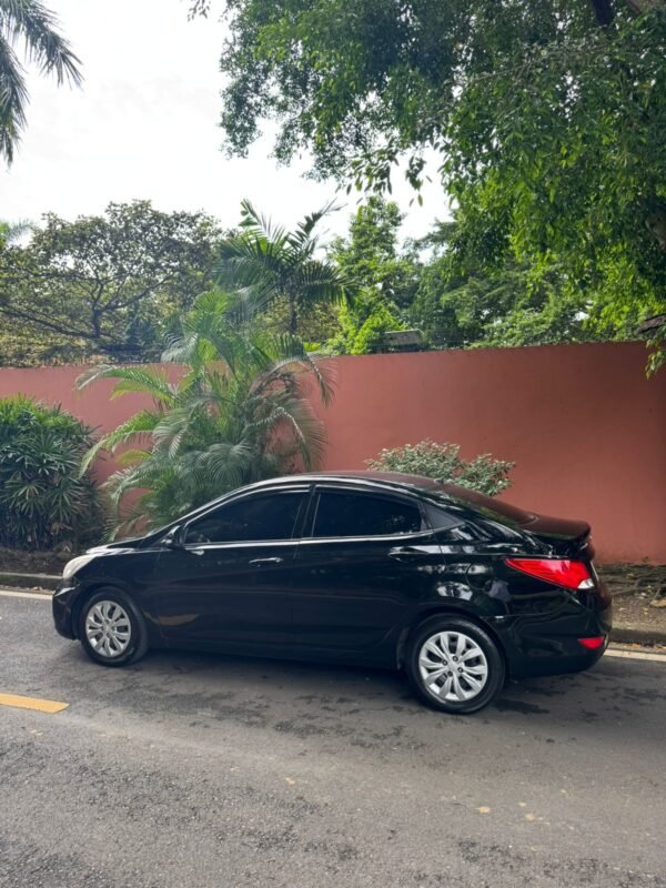 HYUNDAI ACCENT 2019 - Imagen 4