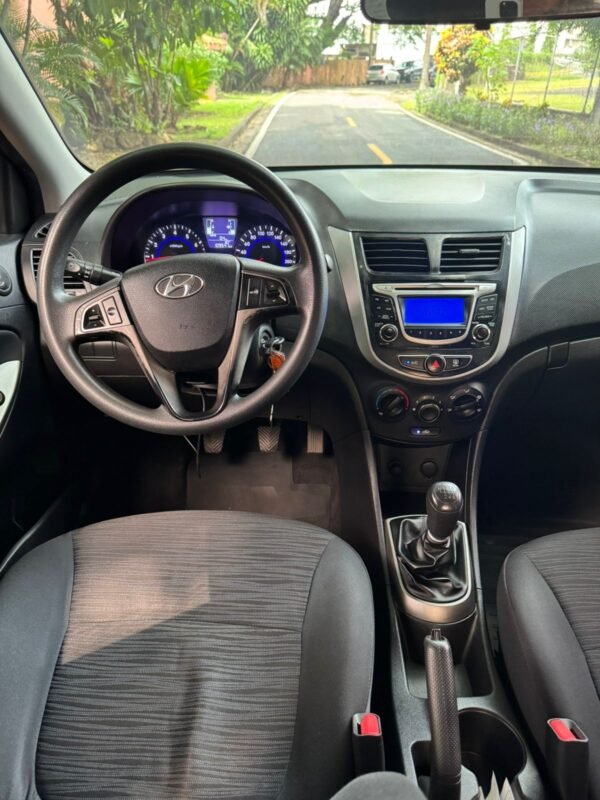 HYUNDAI ACCENT 2019 - Imagen 8