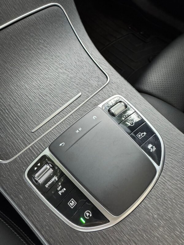 MERCEDES GLC 200 2020 - Imagen 11
