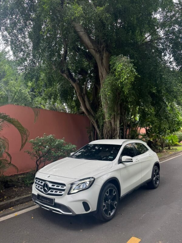MERCEDES GLA 200 2018