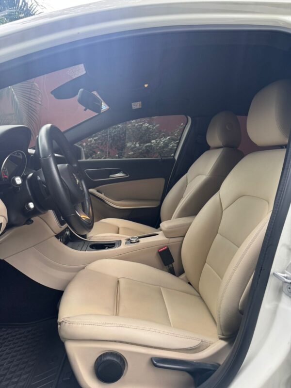 MERCEDES GLA 200 2018 - Imagen 7