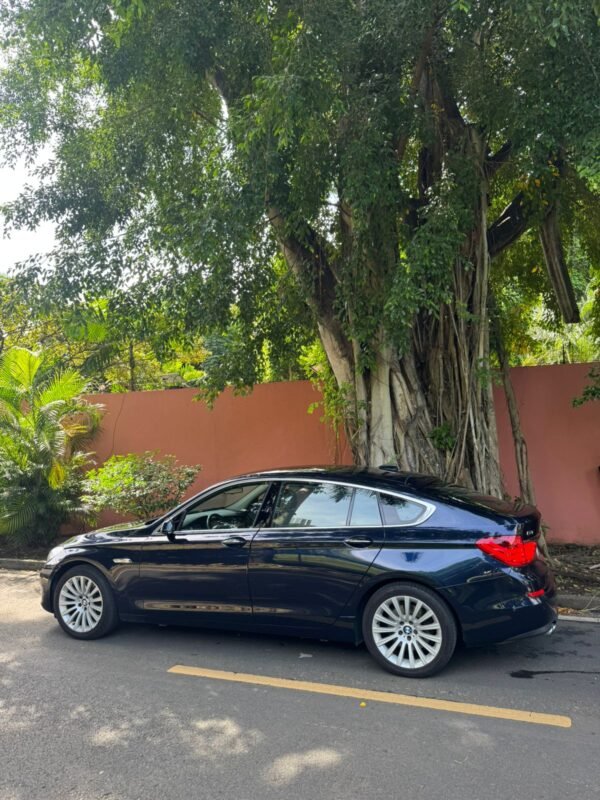 BMW 530 GT D 2013 - Imagen 4