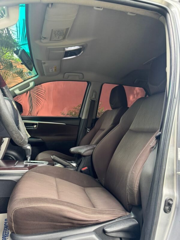 TOYOTA FORTUNER SRV 2016 - Imagen 8