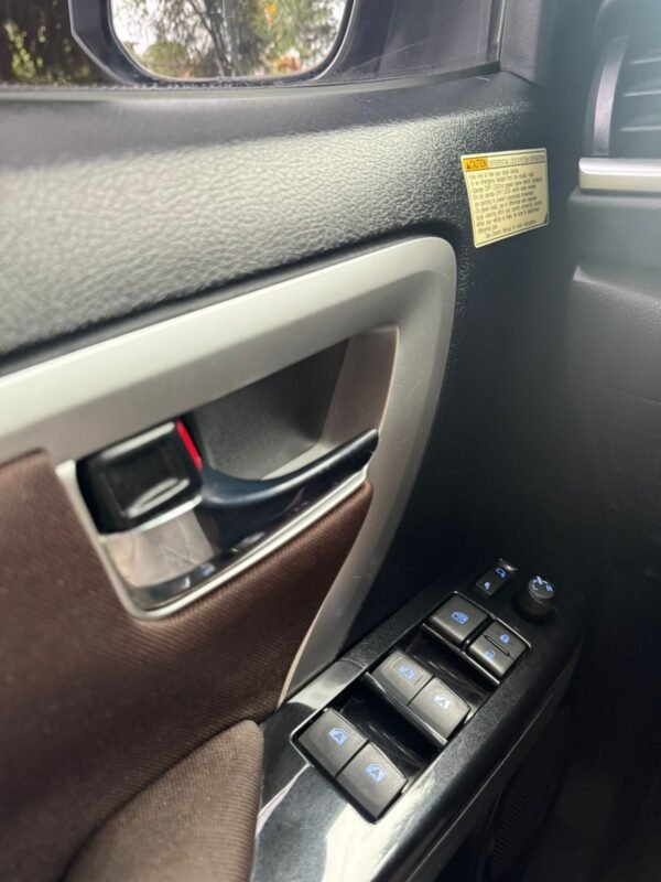 TOYOTA FORTUNER SRV 2016 - Imagen 7