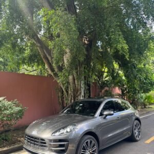 PORSCHE MACAN TURBO 2015