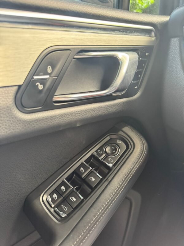 PORSCHE MACAN TURBO 2015 - Imagen 6