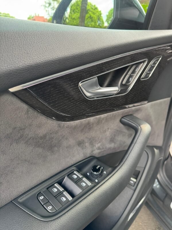 AUDI Q8 S-LINE 2019 - Imagen 17