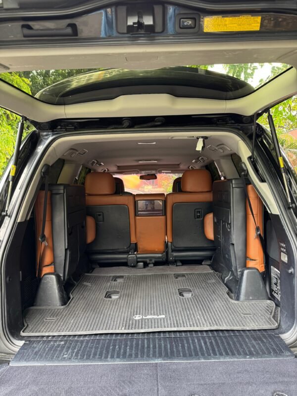 LEXUS LX570 2014 - Imagen 4