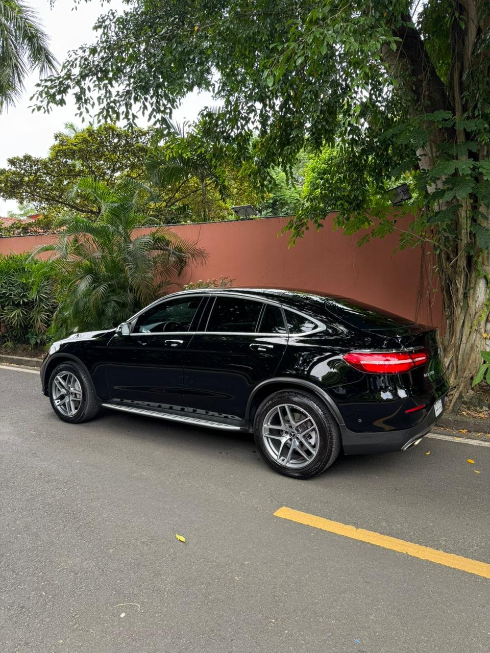 MERCEDES BENZ GLC250 2019 - Imagen 4