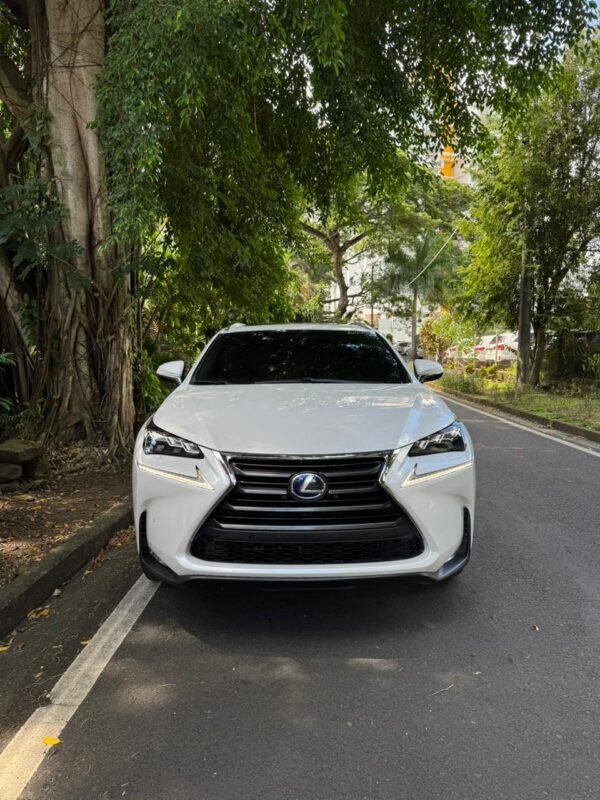 LEXUS NX300H 2016 - Imagen 2