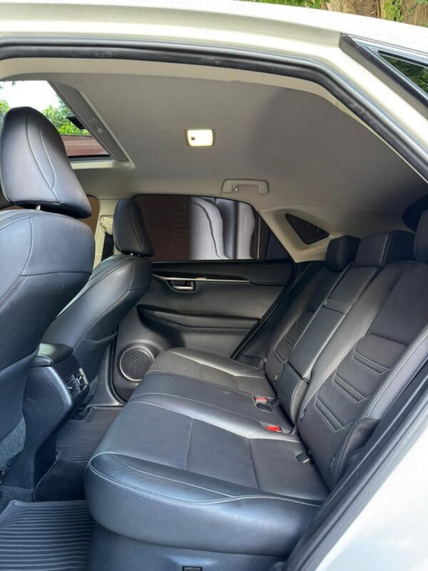 LEXUS NX300H 2016 - Imagen 7