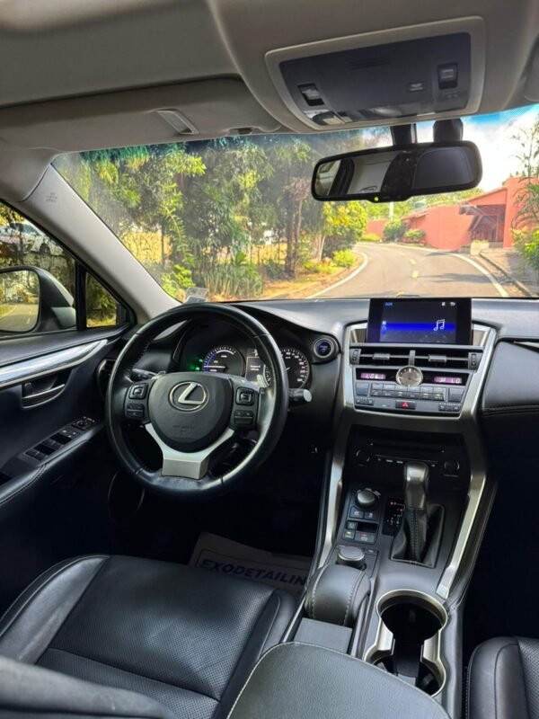 LEXUS NX300H 2016 - Imagen 8