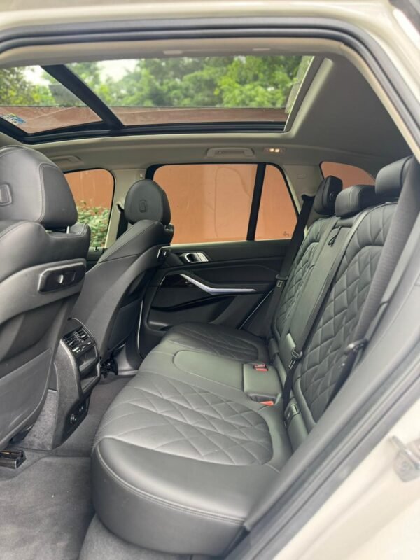 BMW X5 X-DRIVE40I 2025 - Imagen 8