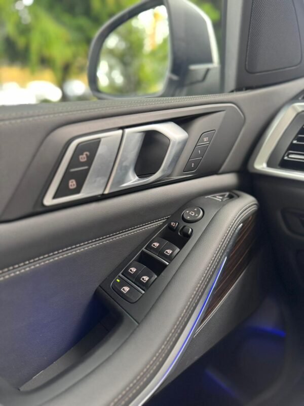 BMW X5 X-DRIVE40I 2025 - Imagen 13
