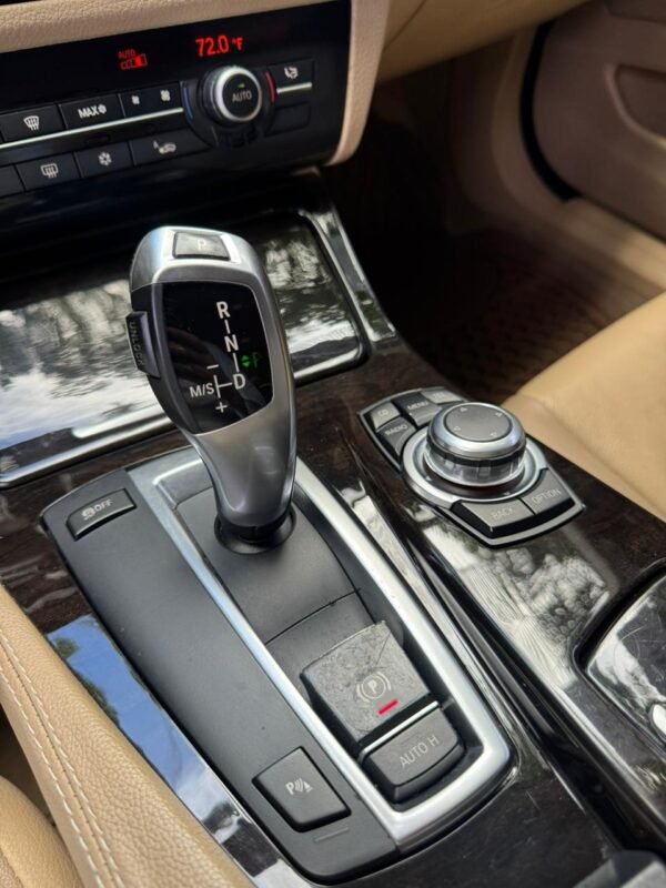 BMW 523I 2011 - Imagen 11