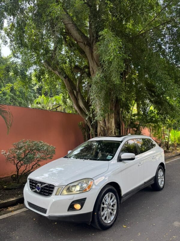 VOLVO XC60 T6 2010