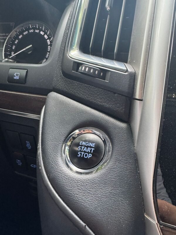 TOYOTA LANDCRUISER 2019 - Imagen 4