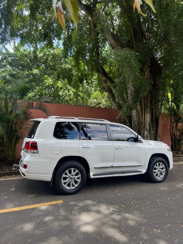 TOYOTA LANDCRUISER 2019 - Imagen 15
