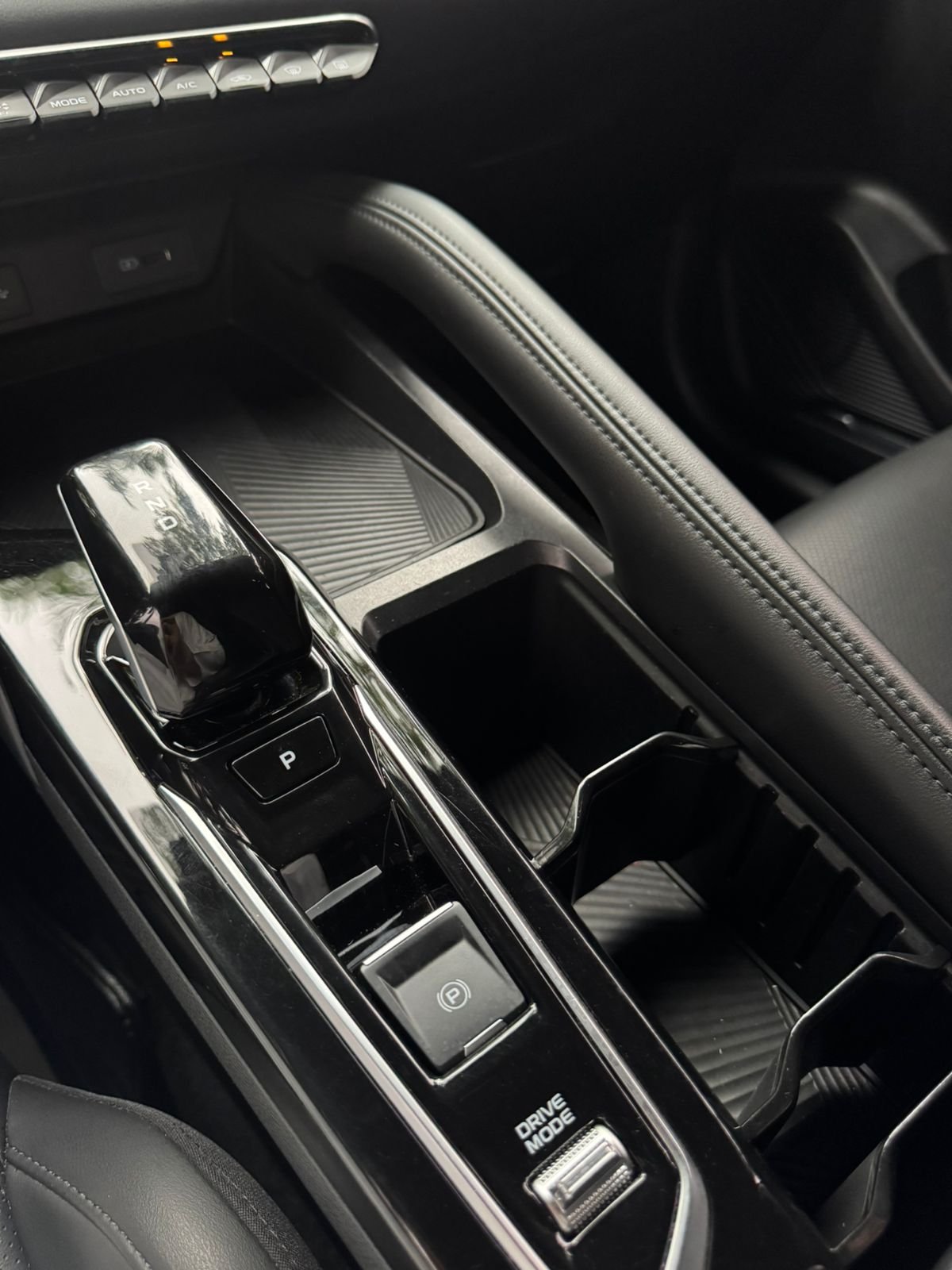 GEELY COOLRAY 2024 - Imagen 9