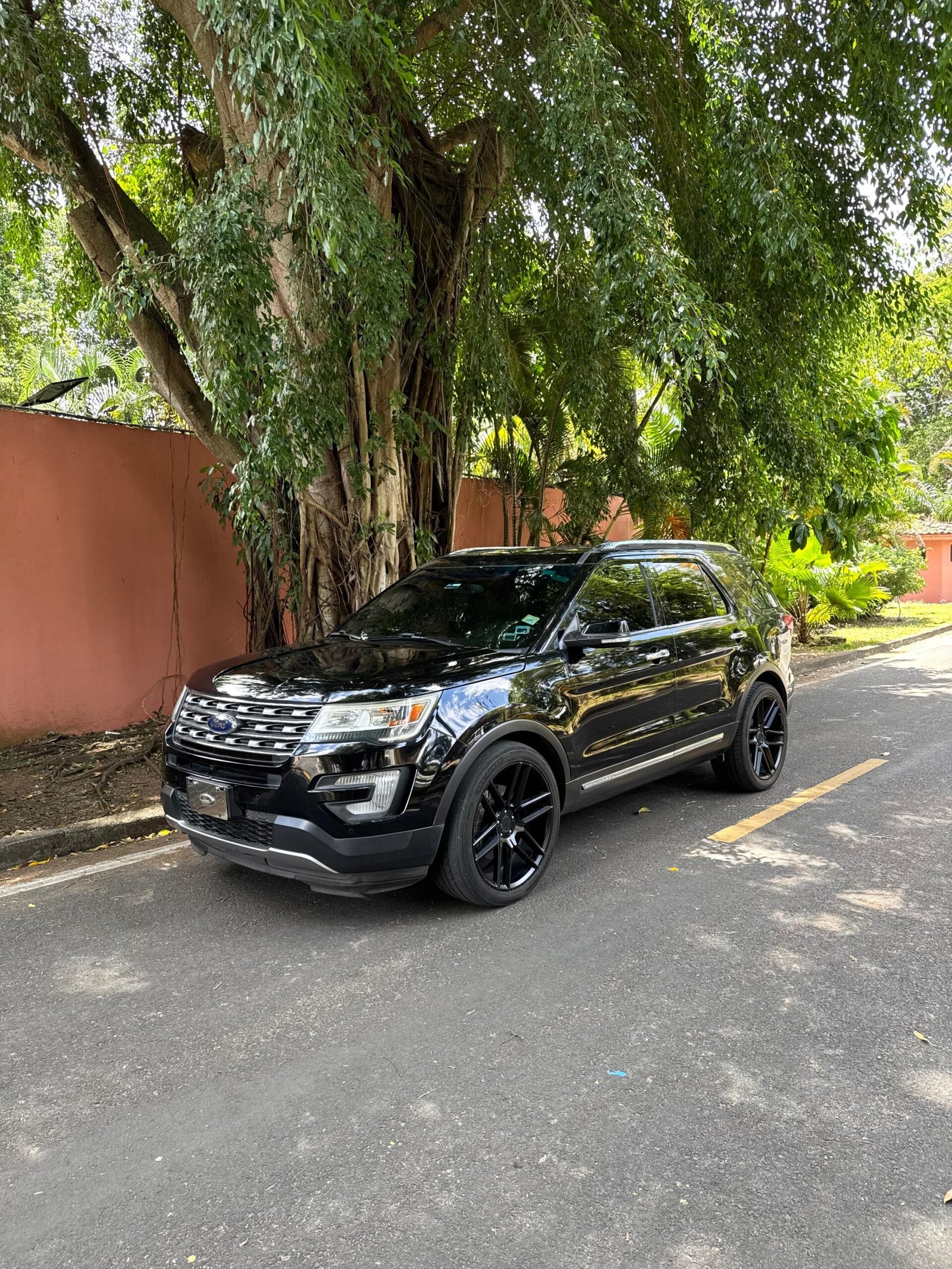 FORD EXPLORER LIMITED 2016