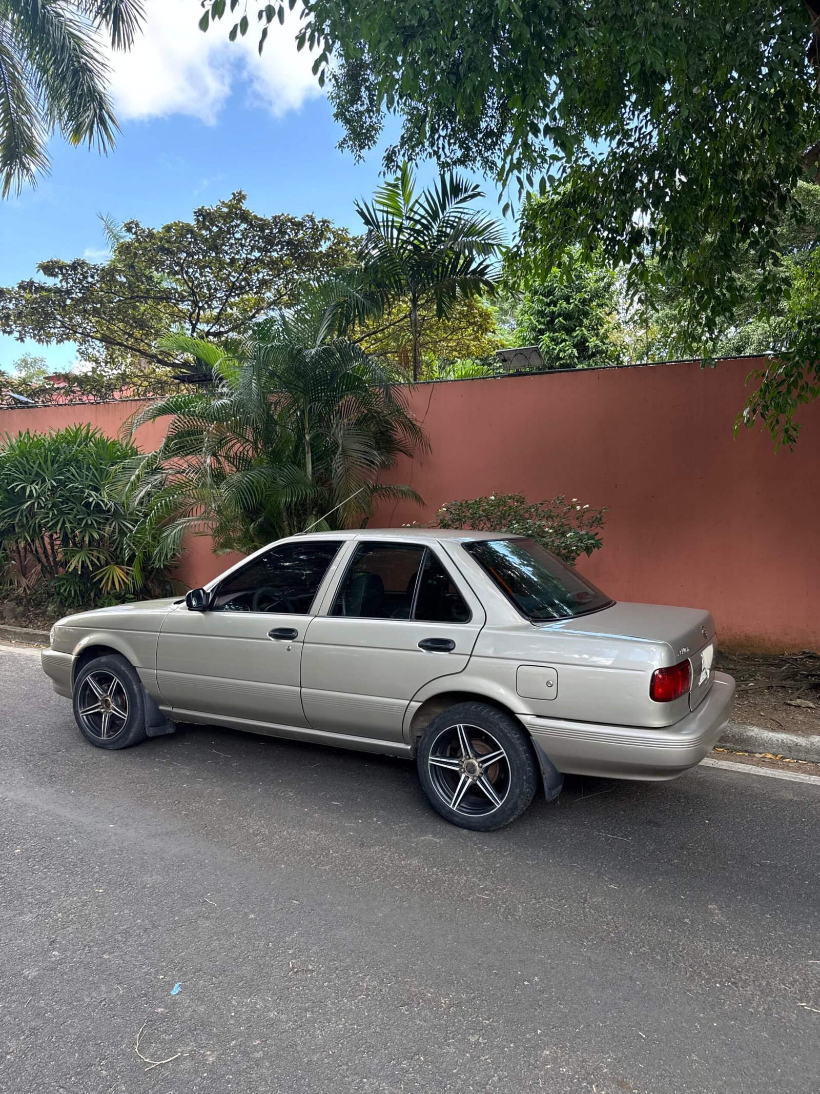 NISSAN SENTRA B13 2017 - Imagen 4